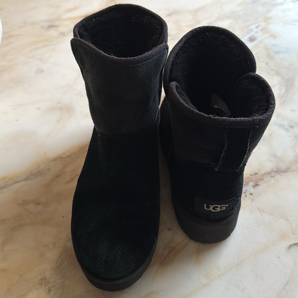 Women's UGG Kristin Black Suede Boots